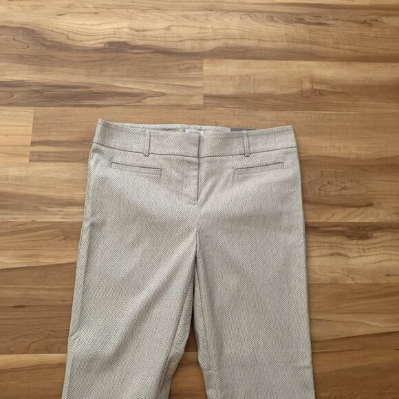 Van Heusen Women Super Stretch Beige Dotted Straight Leg Pants Size 10 NWT - Picture 2 of 10